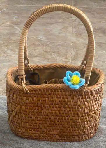 túi bầu dục đan mây